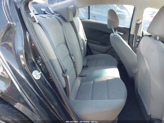 KNAFK4A65F5257579 KIA FORTE LX