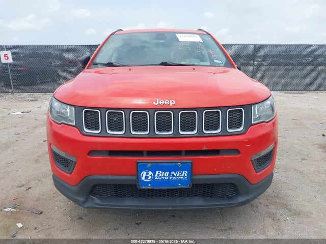 3C4NJCAB0JT461627 Jeep Compass