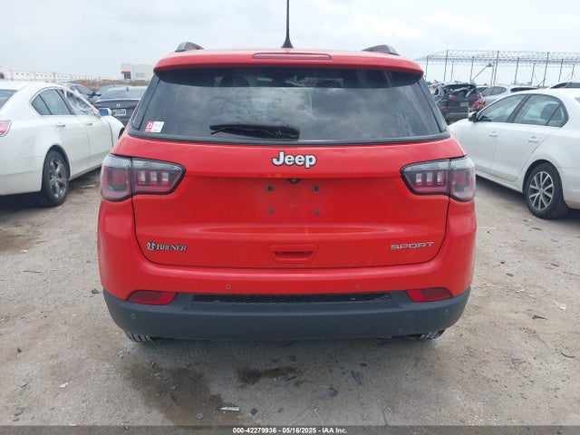 3C4NJCAB0JT461627 Jeep Compass