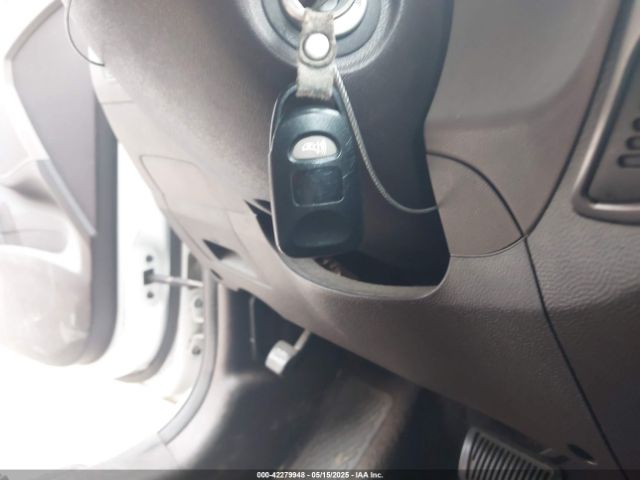 KM8JU3AG2FU048893 Hyundai TUCSON SE