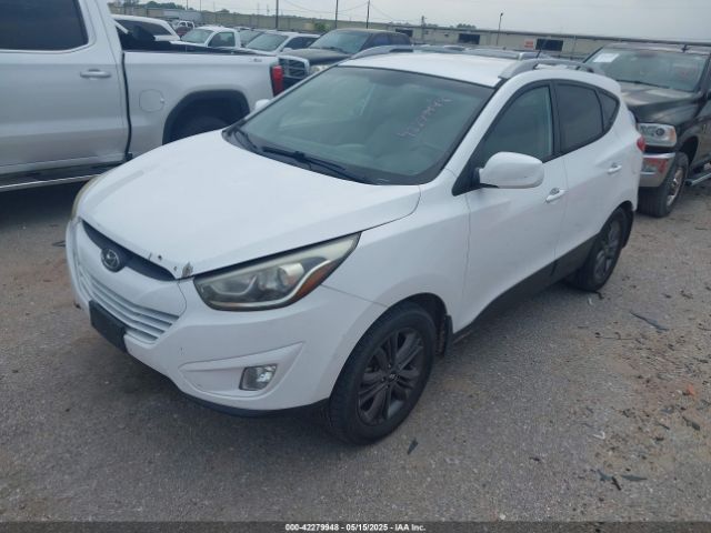 KM8JU3AG2FU048893 Hyundai TUCSON SE