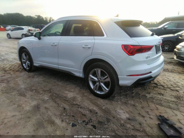 2022 AUDI Q3 WA1EECF35N1035137 Photo 2