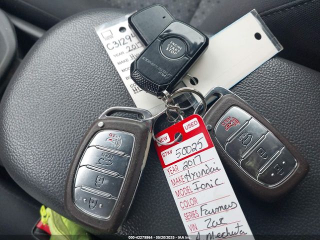 2017 HYUNDAI IONIQ HYBRID KMHC75LC0HU026917 Photo 10