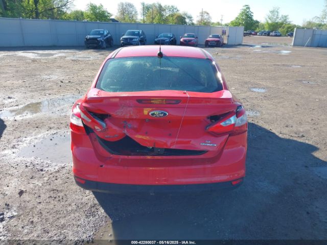 1FADP3F2XEL218112 Ford FOCUS SE
