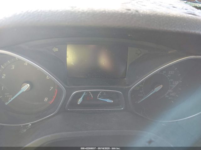 1FADP3F2XEL218112 Ford FOCUS SE