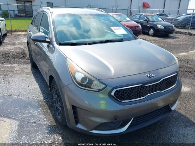 KNDCB3LC8H5039903 KIA NIRO LX