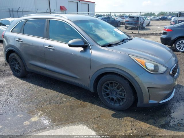 KNDCB3LC8H5039903 KIA NIRO LX