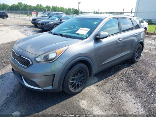 KNDCB3LC8H5039903 KIA NIRO LX