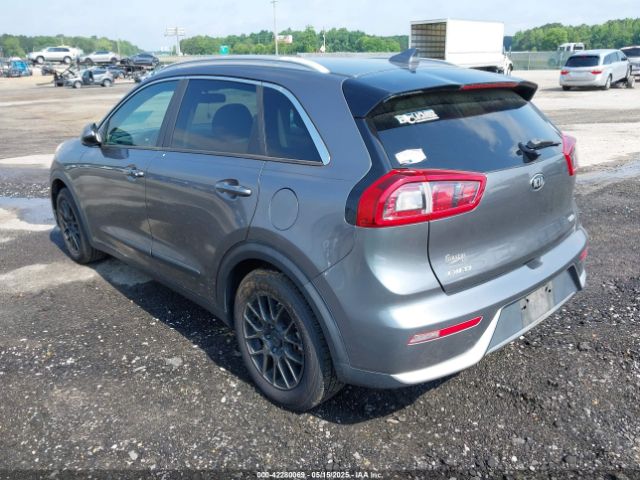 KNDCB3LC8H5039903 KIA NIRO LX