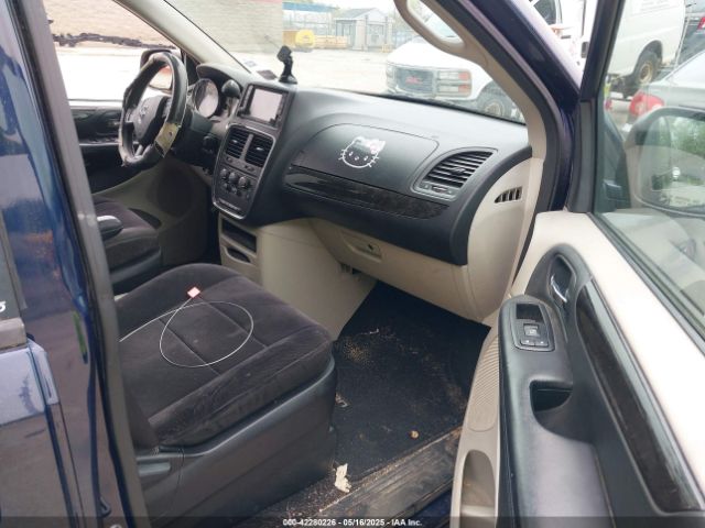 2C4RDGBG6ER113768 Dodge Grand Caravan Se