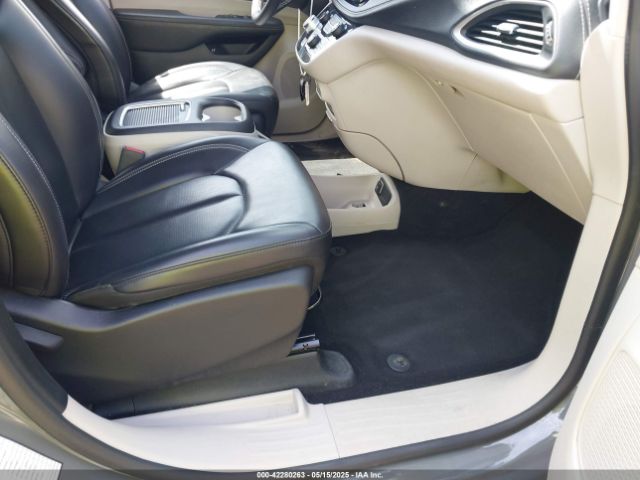 2023 CHRYSLER PACIFICA HYBRID 2C4RC1L73PR522988 Photo 4