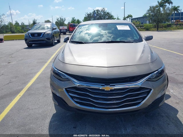 1G1ZD5ST9SF136877 Chevrolet Malibu Fwd 1lt