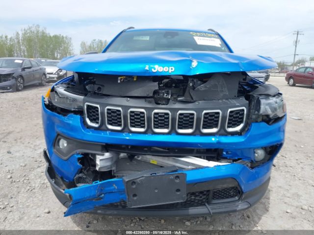 3C4NJDBNXST526547 Jeep Compass Latitude 4x4