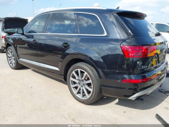 2017 AUDI Q7 WA1LAAF75HD047186 Photo 2