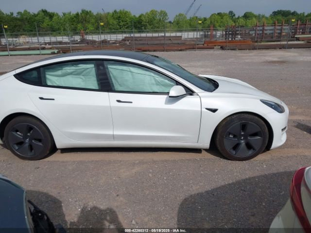 5YJ3E1EA4PF644621 Tesla MODEL 3