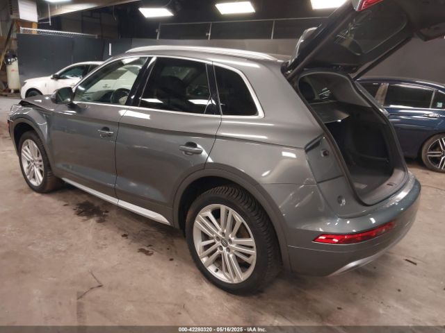 2018 AUDI Q5 WA1BNAFY3J2238745 Photo 2