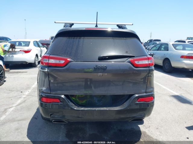 1C4PJLCXXJD588361 Jeep Cherokee Latitude Tech Connect Fwd