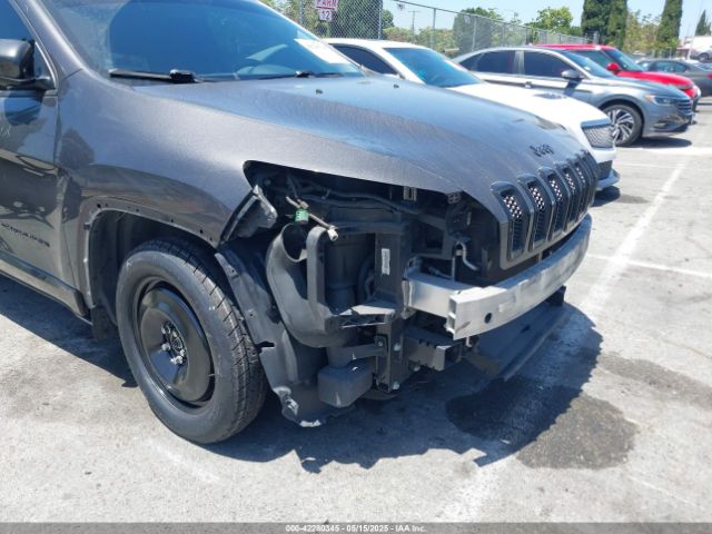 1C4PJLCXXJD588361 Jeep Cherokee Latitude Tech Connect Fwd