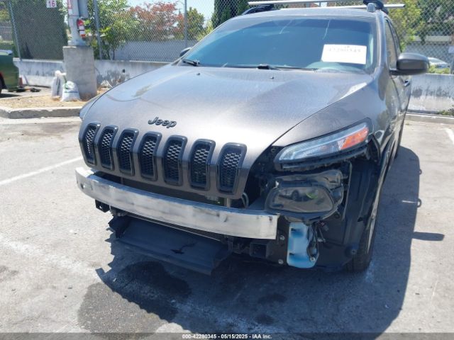 1C4PJLCXXJD588361 Jeep Cherokee Latitude Tech Connect Fwd