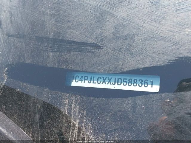 1C4PJLCXXJD588361 Jeep Cherokee Latitude Tech Connect Fwd