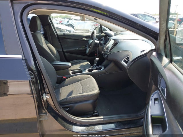 1G1BE5SM1J7147484 Chevrolet Cruze Lt Auto