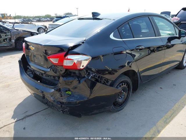 1G1BE5SM1J7147484 Chevrolet Cruze Lt Auto