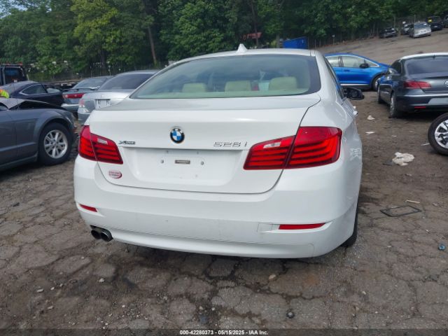 WBA5A7C5XFD626267 BMW 528i Xdrive
