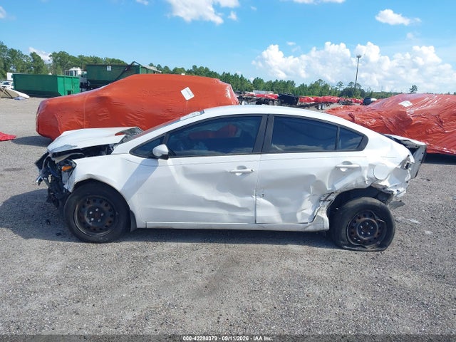 Aukcja sprzedaży 2017 Kia Forte Lx, vin: 3KPFL4A78HE076458, numer aukcji: 42280379