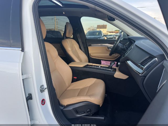 YV4A22PKXG1078160 Volvo Xc90 T6 Momentum