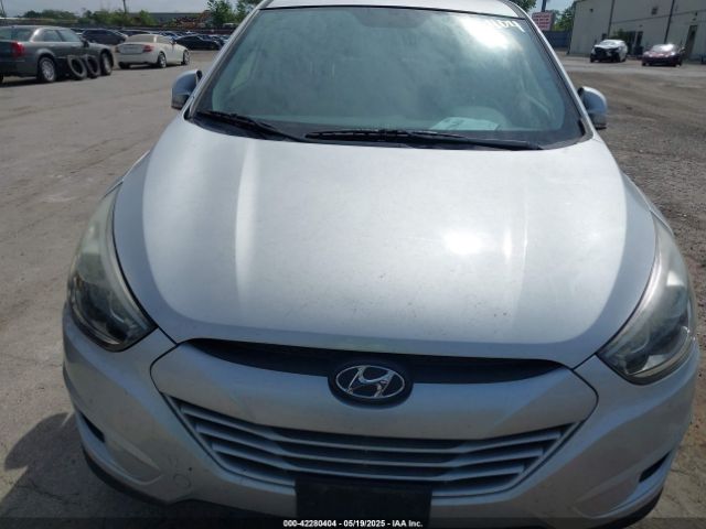 KM8JT3AF0FU010878 Hyundai TUCSON GLS