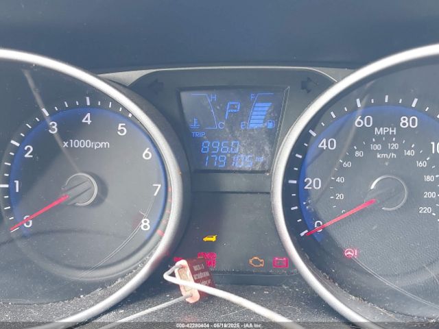 KM8JT3AF0FU010878 Hyundai TUCSON GLS