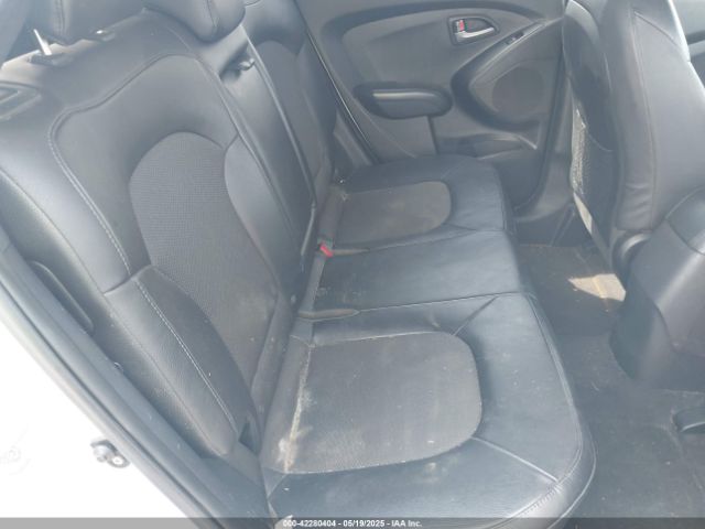 KM8JT3AF0FU010878 Hyundai TUCSON GLS