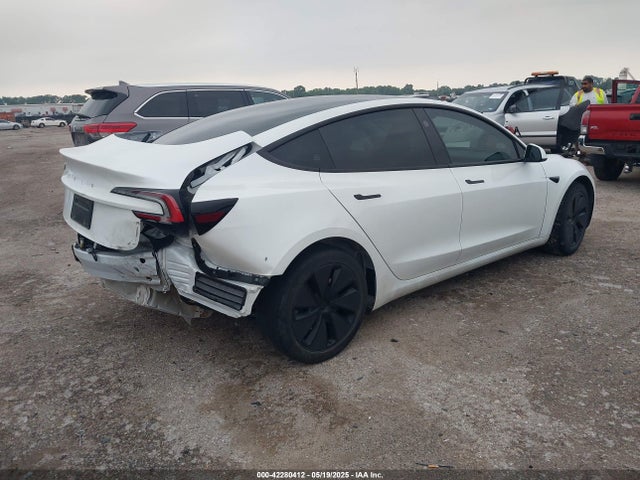 2024 TESLA MODEL 3 5YJ3E1EA2RF731579 Photo 3