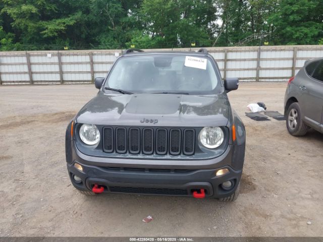 ZACCJBCB0HPF64059 Jeep Renegade Trailhawk 4x4