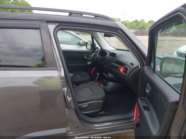 ZACCJBCB0HPF64059 Jeep Renegade Trailhawk 4x4