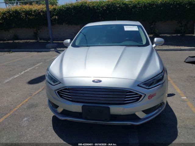 3FA6P0PU9JR187261 Ford Fusion Energi Se Luxury