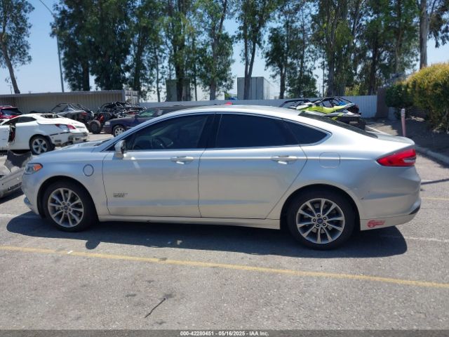 3FA6P0PU9JR187261 Ford Fusion Energi Se Luxury