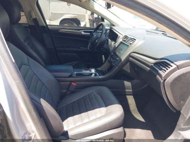 3FA6P0PU9JR187261 Ford Fusion Energi Se Luxury