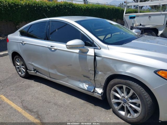 3FA6P0PU9JR187261 Ford Fusion Energi Se Luxury
