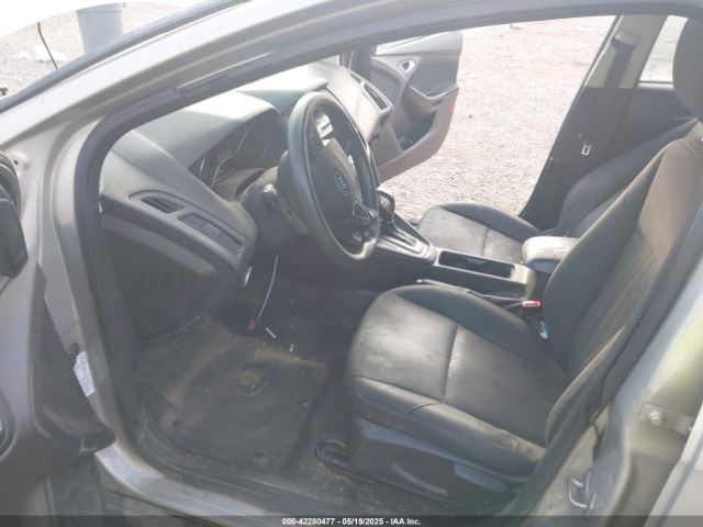 1FADP3K2XGL216532 Ford FOCUS SE