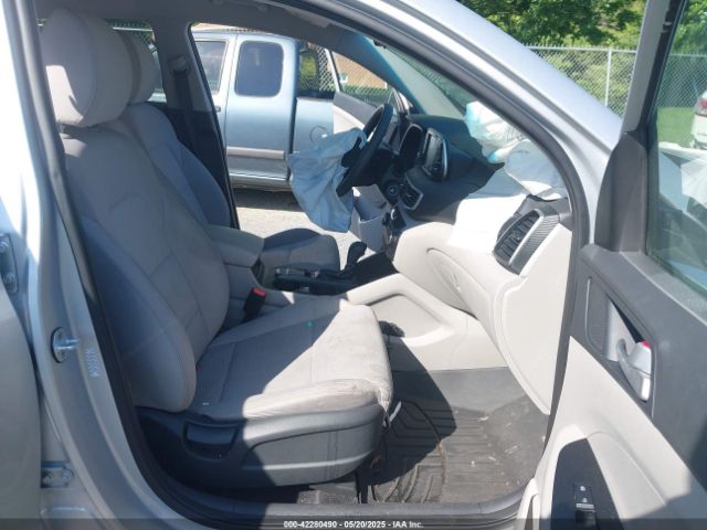 2019 HYUNDAI TUCSON KM8J2CA48KU918975 Photo 4