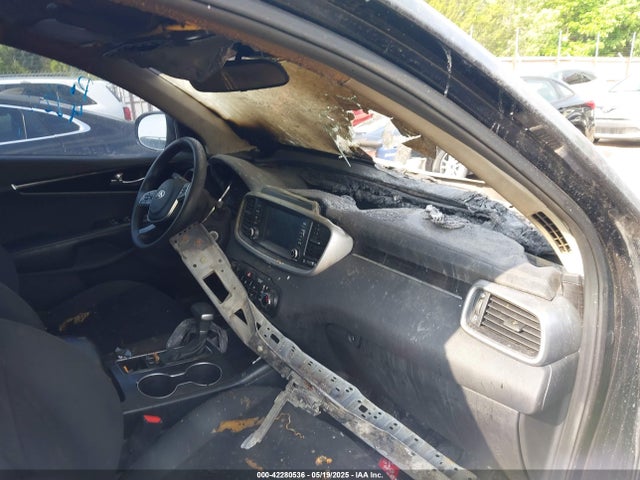 Продажа на аукционе авто 2019 Kia Sorento 2.4l L, vin: 5XYPG4A31KG579362, номер лота: 42280536