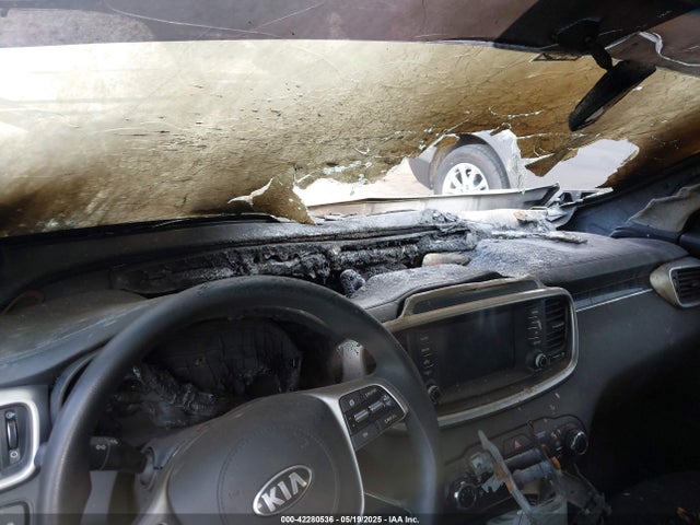 Продажа на аукционе авто 2019 Kia Sorento 2.4l L, vin: 5XYPG4A31KG579362, номер лота: 42280536
