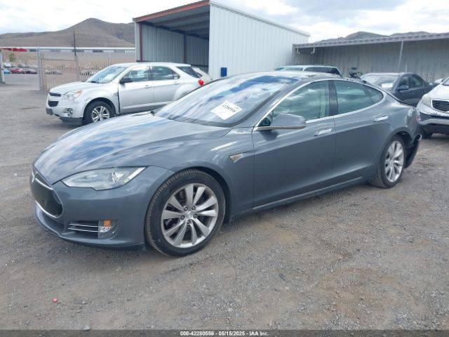 2013 TESLA MODEL S 5YJSA1CN5DFP21635 Photo 1