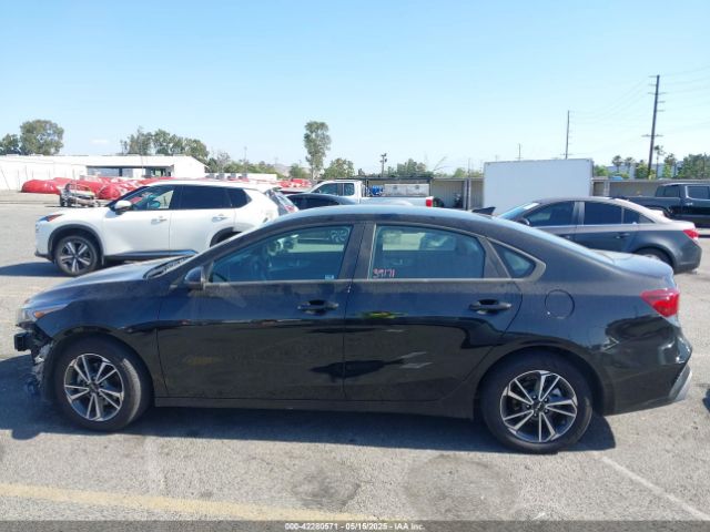 3KPF24AD3PE558441 KIA Forte Lxs