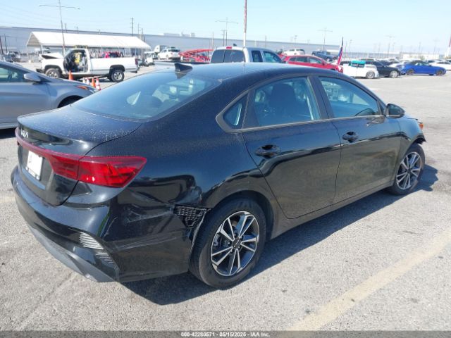 3KPF24AD3PE558441 KIA Forte Lxs