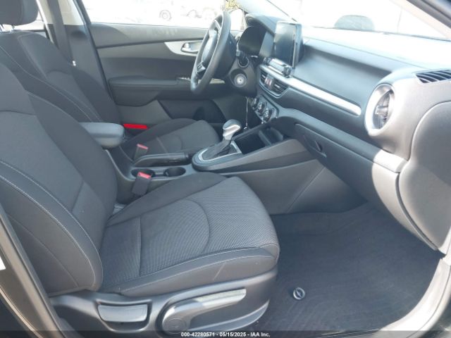 3KPF24AD3PE558441 KIA Forte Lxs