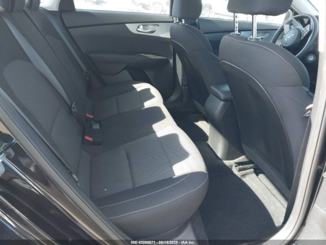 3KPF24AD3PE558441 KIA Forte Lxs