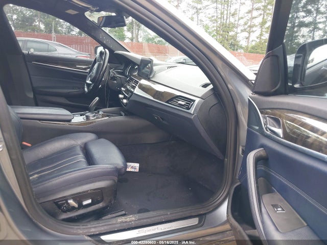 WBAJA5C50JG898434 BMW 530I