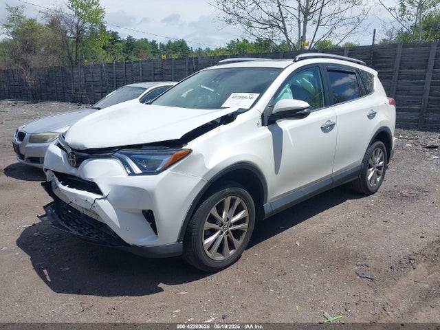Toyota 2ar-fe 2017 2T3DFREV0HW556373 Image 2